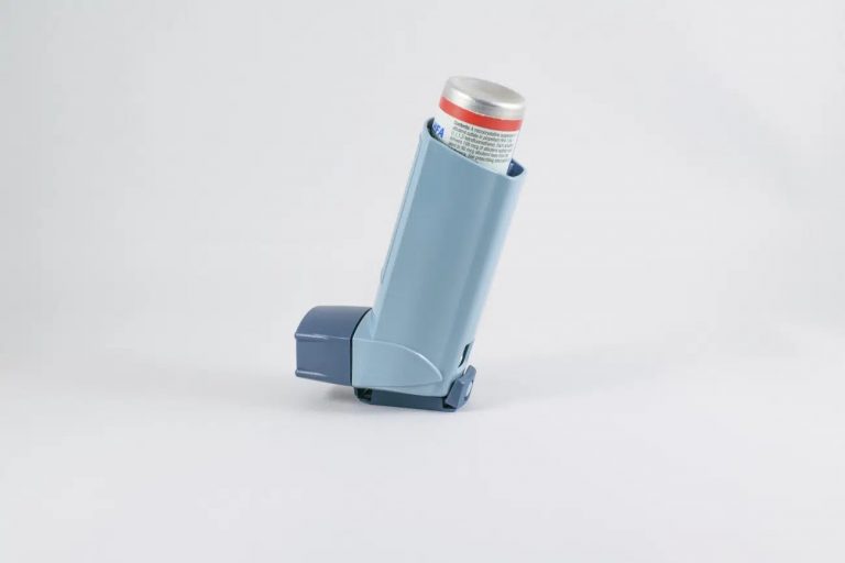 aerosol based metered dose inhaler 1.jpg ezgif.com webp to jpg converter 1 768x512