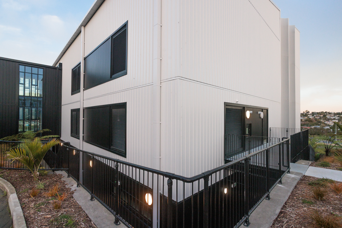 Whangarei Radiation Oncology Facility Louvre Installation